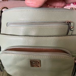Crossbody leather hand bag